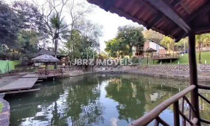 Chácara para venda em Chácara Do Trevo de 800.00m² com 5 Quartos, 2 Suites e 2 Garagens