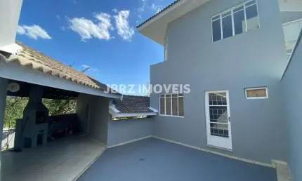 Casa para venda em Loteamento Green View Village de 290.00m² com 6 Quartos, 3 Suites e 4 Garagens