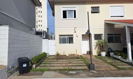 Casa para venda em Botujuru de 78.00m² com 2 Quartos, 2 Suites e 2 Garagens