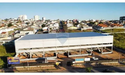Galpão / Depósito / Armazém para alugar em Portão de 4292.00m²