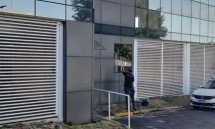 Sala Comercial para alugar em Vila Vitória de 27.00m² com 1 Garagem