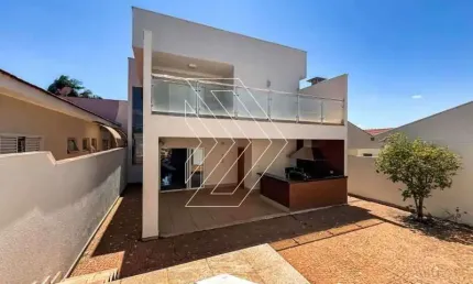 Casa de Condomínio para venda em Centro (lácio) de 240.00m² com 3 Quartos, 1 Suite e 2 Garagens