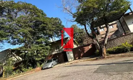 Casa para alugar em Parque Campolim de 750.00m² com 3 Quartos, 1 Suite e 4 Garagens