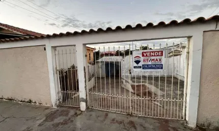 Casa para venda em Jardim Nova América de 134.80m² com 3 Quartos, 1 Suite e 4 Garagens