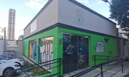 Imóvel comercial para alugar em centro de 270.00m² com 5 garagens