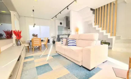 Casa para venda em Villa Di Cesar de 150.00m² com 3 Quartos, 1 Suite e 2 Garagens