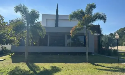 Casa de Condomínio para venda em Sociedade Hípica De Botucatu de 410.00m² com 3 Quartos, 3 Suites e 3 Garagens