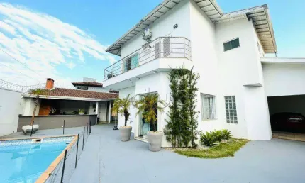 Casa de Condomínio para venda em Dois Córregos de 288.00m² com 3 Quartos, 3 Suites e 2 Garagens