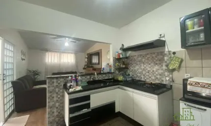 Casa para alugar em Jardim Cristina de 133.00m² com 5 Quartos, 1 Suite e 3 Garagens
