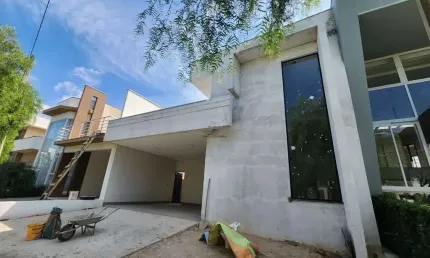Casa para venda em Jardim Do Paço de 330.00m² com 3 Quartos, 1 Suite e 4 Garagens