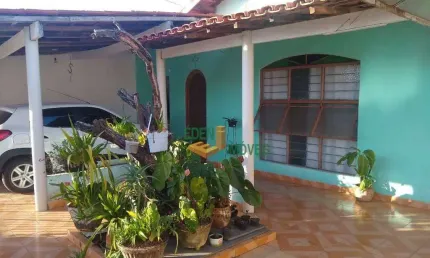 Casa para venda em Parque São Bento de 235.00m² com 4 Quartos, 1 Suite e 2 Garagens