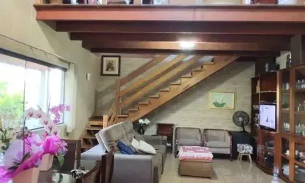 Casa para venda em Jd. América de 250.00m² com 4 Quartos, 2 Suites e 4 Garagens