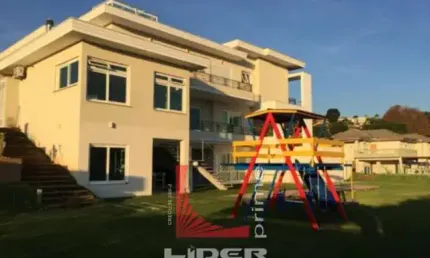 Casa de Condomínio para venda em Condomínio Jardim Das Palmeiras de 700.00m² com 5 Quartos e 5 Suites