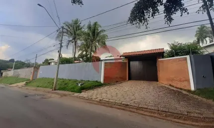 Chácara para alugar em Chácaras Alpina de 584.00m² com 4 Quartos, 2 Suites e 12 Garagens