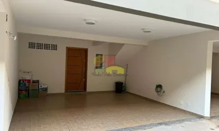 Sobrado para alugar em Vila Assunção de 104.00m² com 2 Quartos, 2 Suites e 2 Garagens