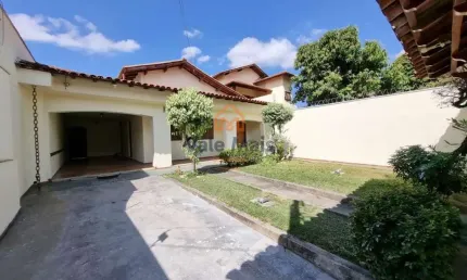 Casa para alugar em Centro de 450.00m² com 3 Quartos, 1 Suite e 3 Garagens