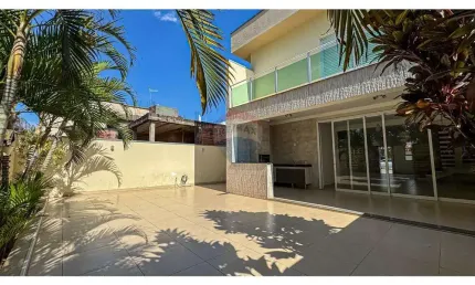 Casa de Condomínio para venda em Jardim Golden Park Residence de 202.66m² com 3 Quartos, 1 Suite e 4 Garagens
