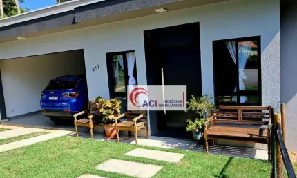 Casa de Condomínio para venda em Granja Viana de 240.00m² com 4 Quartos, 4 Suites e 4 Garagens