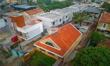 Sobrado para venda em Portão de 188.23m² com 3 Quartos e 1 Suite