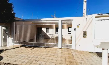 Casa para alugar em jardim itaipu de 250.00m² com 4 quartos, 2 suites e 6 garagens