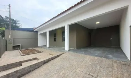Casa para alugar em jardim parati de 250.00m² com 3 quartos, 1 suite e 4 garagens