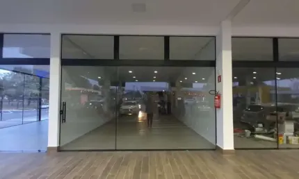 Loja para alugar em parque são jorge de 43.00m² com 2 garagens