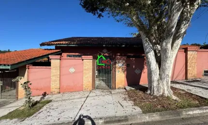 Casa para venda em Bosque de 250.00m² com 3 Quartos, 1 Suite e 4 Garagens