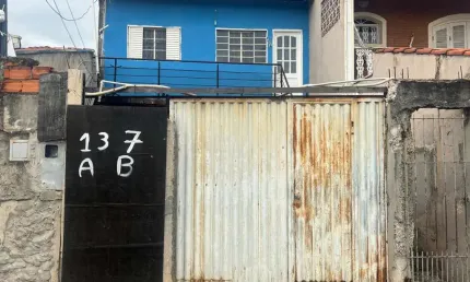 Casa para alugar em Parque Das Rosas de 58.00m² com 2 Quartos