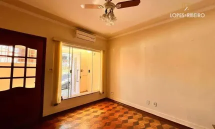 Casa para venda em Centro de 182.00m² com 3 Quartos, 1 Suite e 2 Garagens