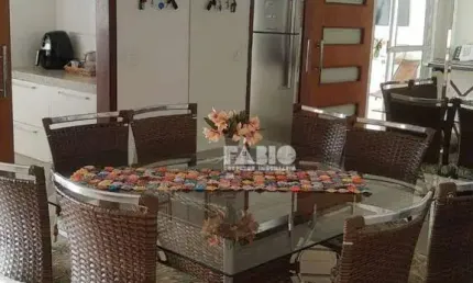 Casa de Condomínio para venda em Higienópolis de 130.00m² com 3 Quartos, 1 Suite e 2 Garagens