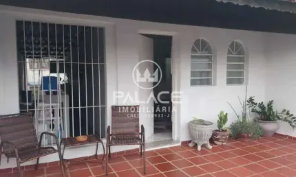 Casa para venda em castelinho de 94.00m² com 2 quartos e 3 garagens