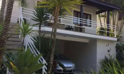 Casa para venda em Vila Caputera de 201.34m² com 3 Quartos, 3 Suites e 4 Garagens