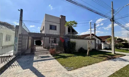 Casa para venda em Uberaba de 250.00m² com 5 Quartos, 2 Suites e 3 Garagens