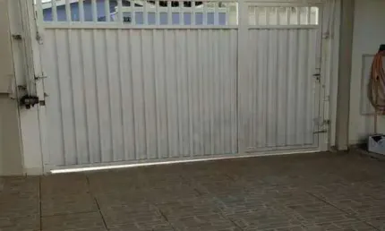 Casa para alugar em centro de 250.00m² com 3 quartos, 2 suites e 4 garagens