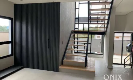Casa de Condomínio para venda em Mosaico Essence de 210.00m² com 3 Quartos, 1 Suite e 2 Garagens