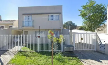 Sobrado para venda em Tarumã de 120.00m² com 3 Quartos, 1 Suite e 2 Garagens