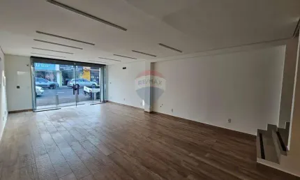 Casa comercial para alugar na Avenida Carlos Botelho, 447, Centro, Nova Odessa