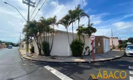 Casa para venda em Jardim Acapulco de 177.00m² com 3 Quartos, 1 Suite e 4 Garagens