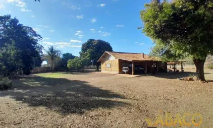 Chácara para venda em Tibaia De São Fernando de 300.00m² com 3 Quartos, 1 Suite e 4 Garagens
