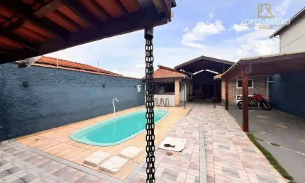 Casa para venda em Vila Antártica de 139.00m² com 3 Quartos, 2 Suites e 2 Garagens
