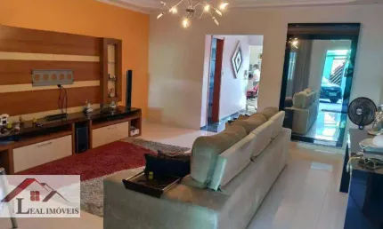 Casa de Condomínio para venda em Vila Bastos de 360.00m² com 4 Quartos, 3 Suites e 5 Garagens