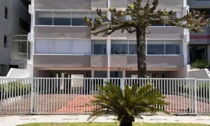 Apartamento para venda em Matinhos de 220.00m² com 4 Quartos, 2 Suites e 2 Garagens