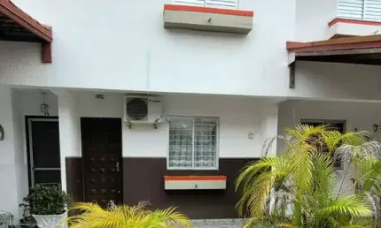 Sobrado para venda em Matinhos de 90.00m² com 2 Quartos e 2 Garagens