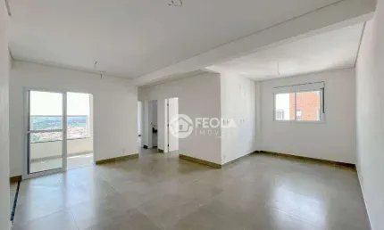 Apartamento para venda em Centro de 82.00m² com 2 Quartos, 1 Suite e 2 Garagens