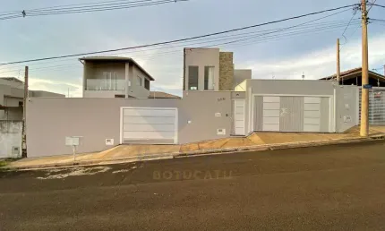 Casa para venda em jardim regina de 280.00m² com 3 quartos, 1 suite e 6 garagens