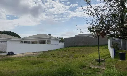 Terreno para venda em Sociedade Hípica De Botucatu de 720.00m²