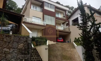 Casa para venda em transurb de 385.00m² com 3 quartos, 3 suites e 4 garagens