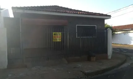 Casa para venda em Parque Residencial Cristo Rei de 137.00m² com 4 Quartos e 3 Garagens