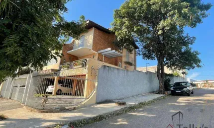 Casa para venda em Jardim América de 291.00m² com 3 Quartos, 3 Suites e 5 Garagens