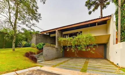 Casa de Condomínio para venda em Mossunguê de 415.00m² com 4 Quartos, 2 Suites e 3 Garagens